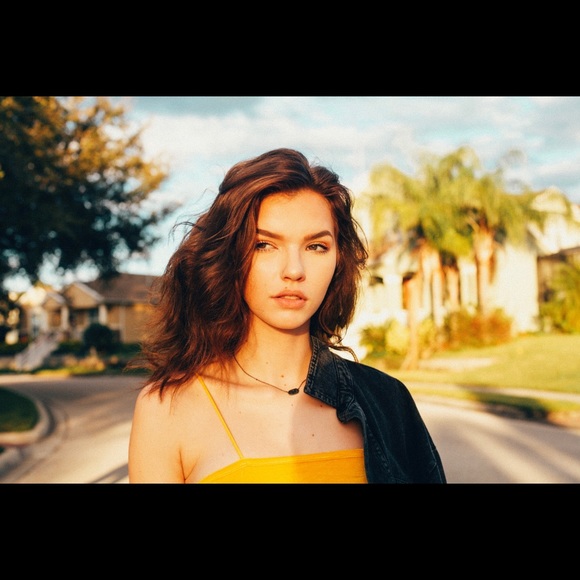 Meet your Posher, Isabelle - Picture 4 of 5